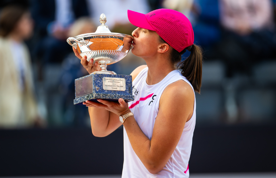 爱游戏APP-科维托娃迎来三赛季出色发挥，TL观众热烈欢呼！(科维托娃冠军一览表)